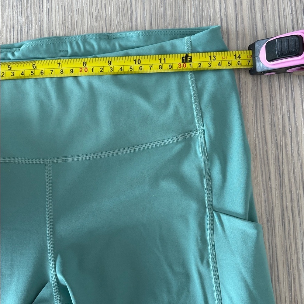 Athleta Ultimate Stash Pocket Capri Leggings Teal Size M - Picture 8 of 9